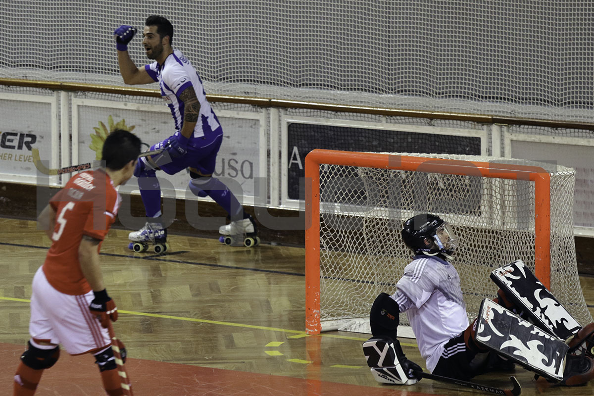 Caio festeja o empate a 13 segundos do fim