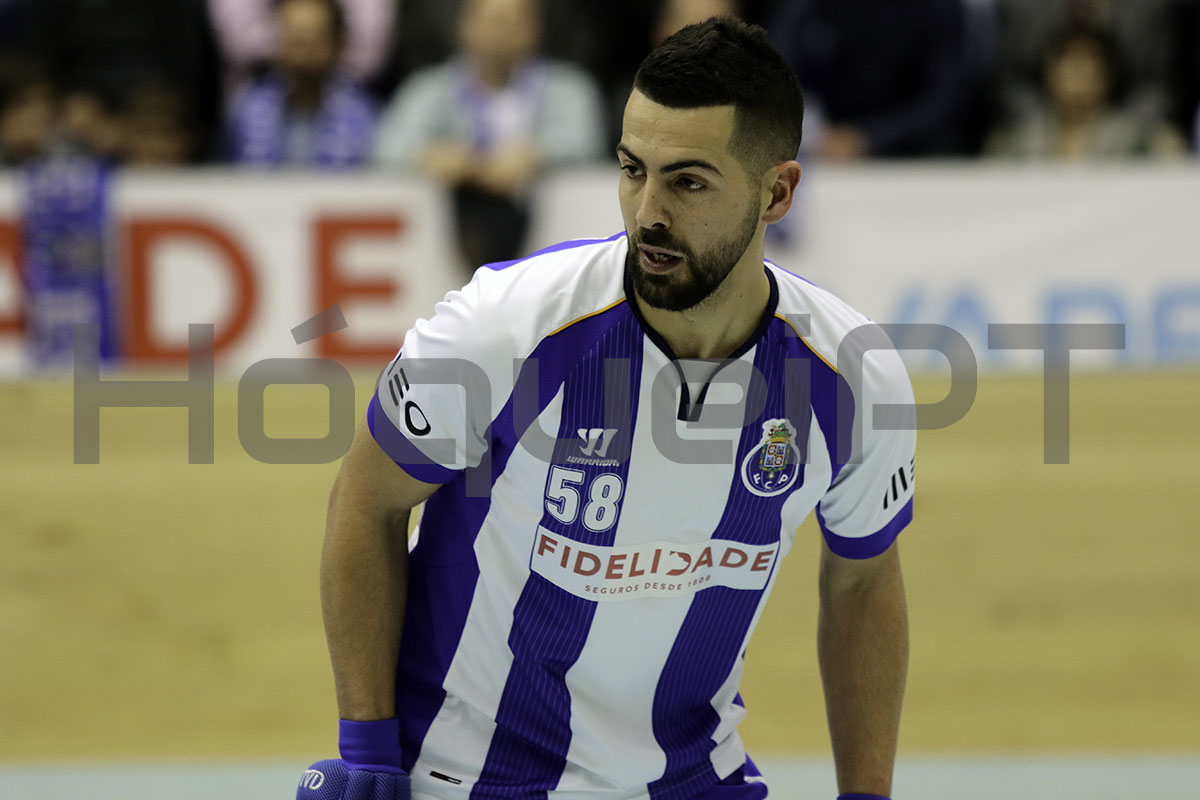 Vítor Hugo esteve em destaque com dois golos e uma assistência