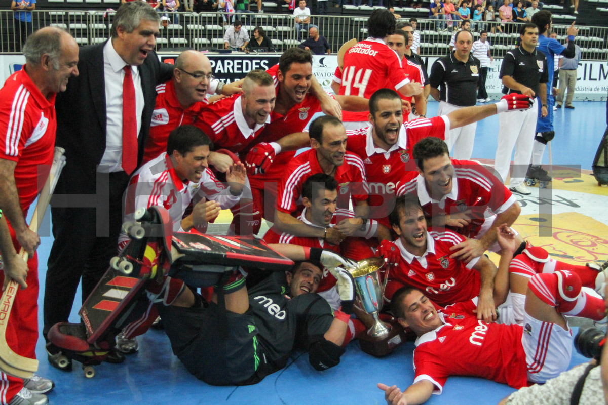 A última Supertaça conquistada pelo Benfica, com Tuco, Cacau e Luís Viana, em 2012 frente à Oliveirense