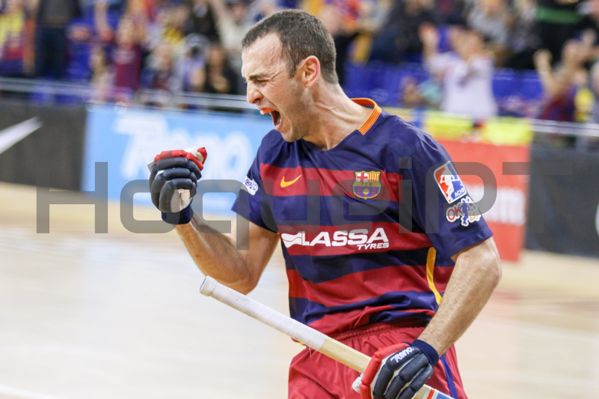 Sergi Panadero celebra o quinto do Barcelona