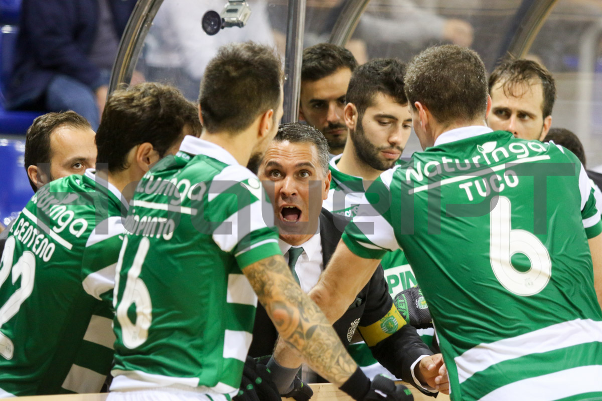 Nuno Lopes puxa pela sua equipa