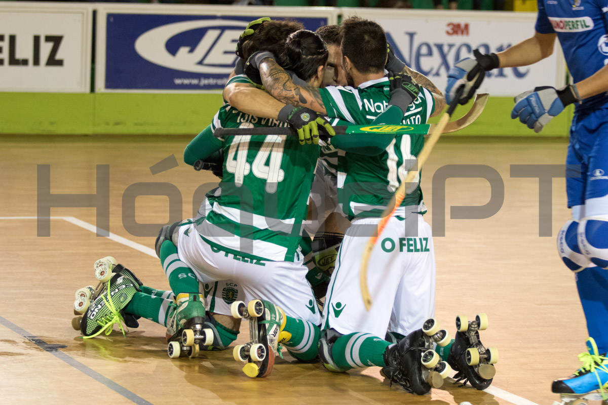 Sporting viaja para o Pico “sob brasas”