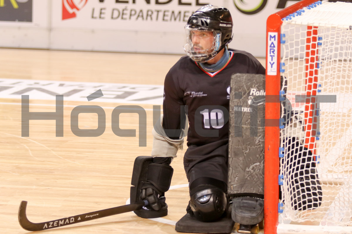 O internacional Xavier Tanguy é figura no Saint-Brieuc, que lidera a N1 com 20 pontos em oito jogos.