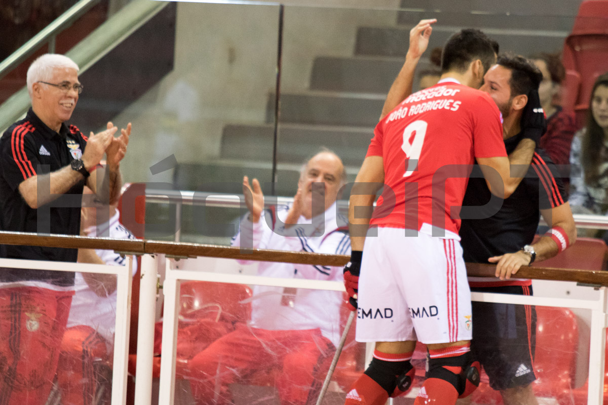 O festejo, emotivo, após o primeiro golo