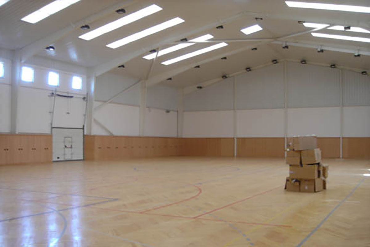 O Pavilhão do Complexo Desportivo Municipal do Bairro da Boavista não está dotado de equipamentos (balizas e tabelas) adequados à prática do Hóquei em Patins, mas a disponibilização dos mesmos está a ser ultimada