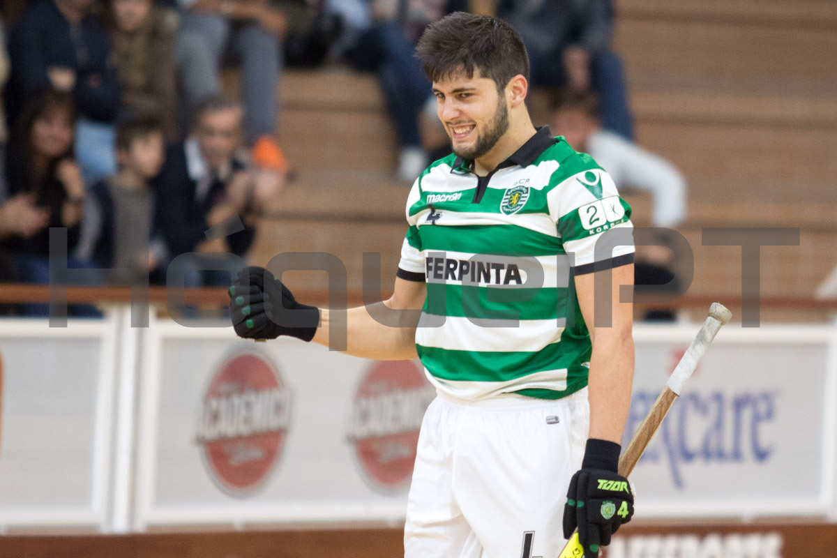 Font, mais longe da baliza do que é habitual, fez o 3-1
