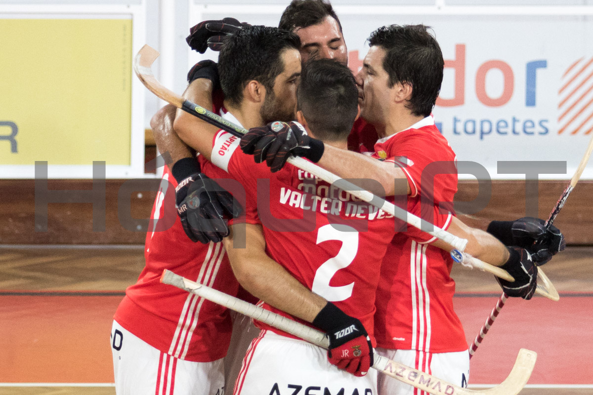 Benfica fecha 2016 na frente