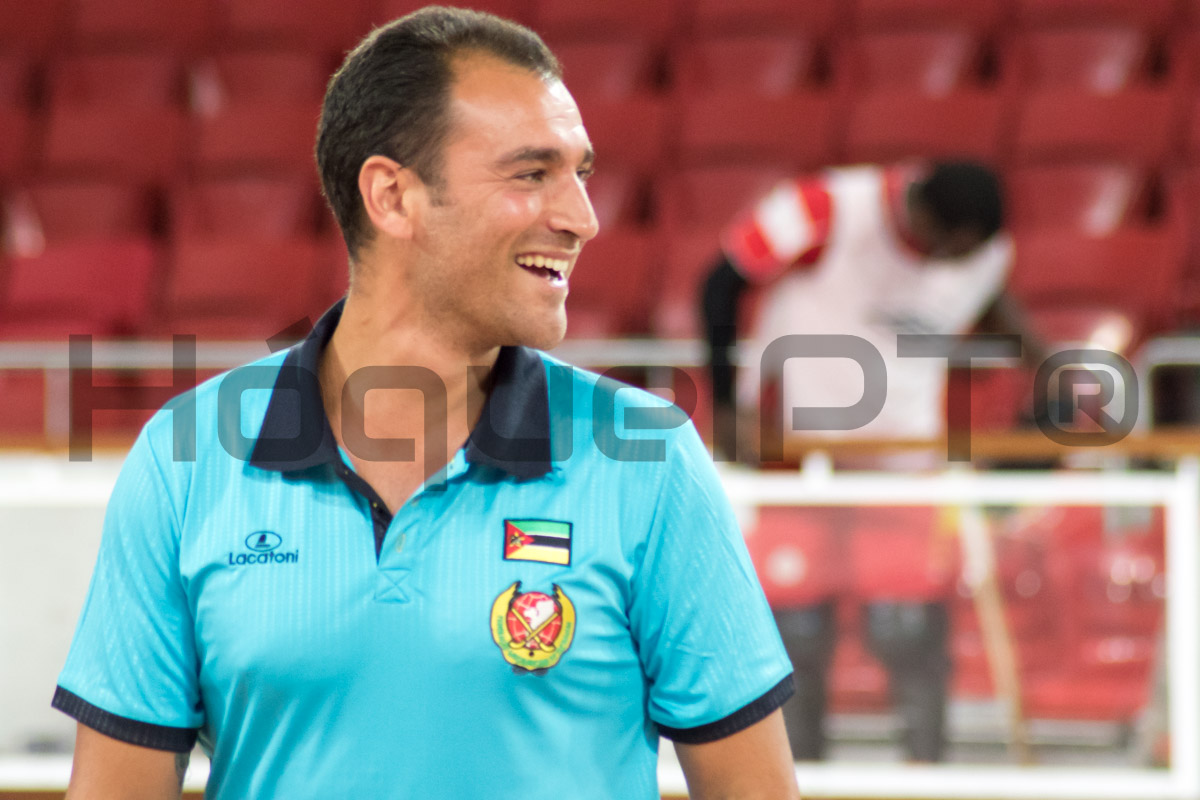 Carlitos assume o lugar de treinador em Nanjing