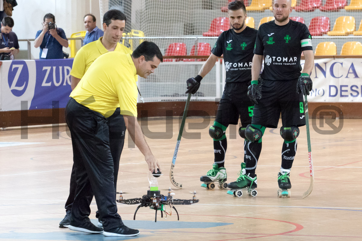 Bola de jogo chegou de drone