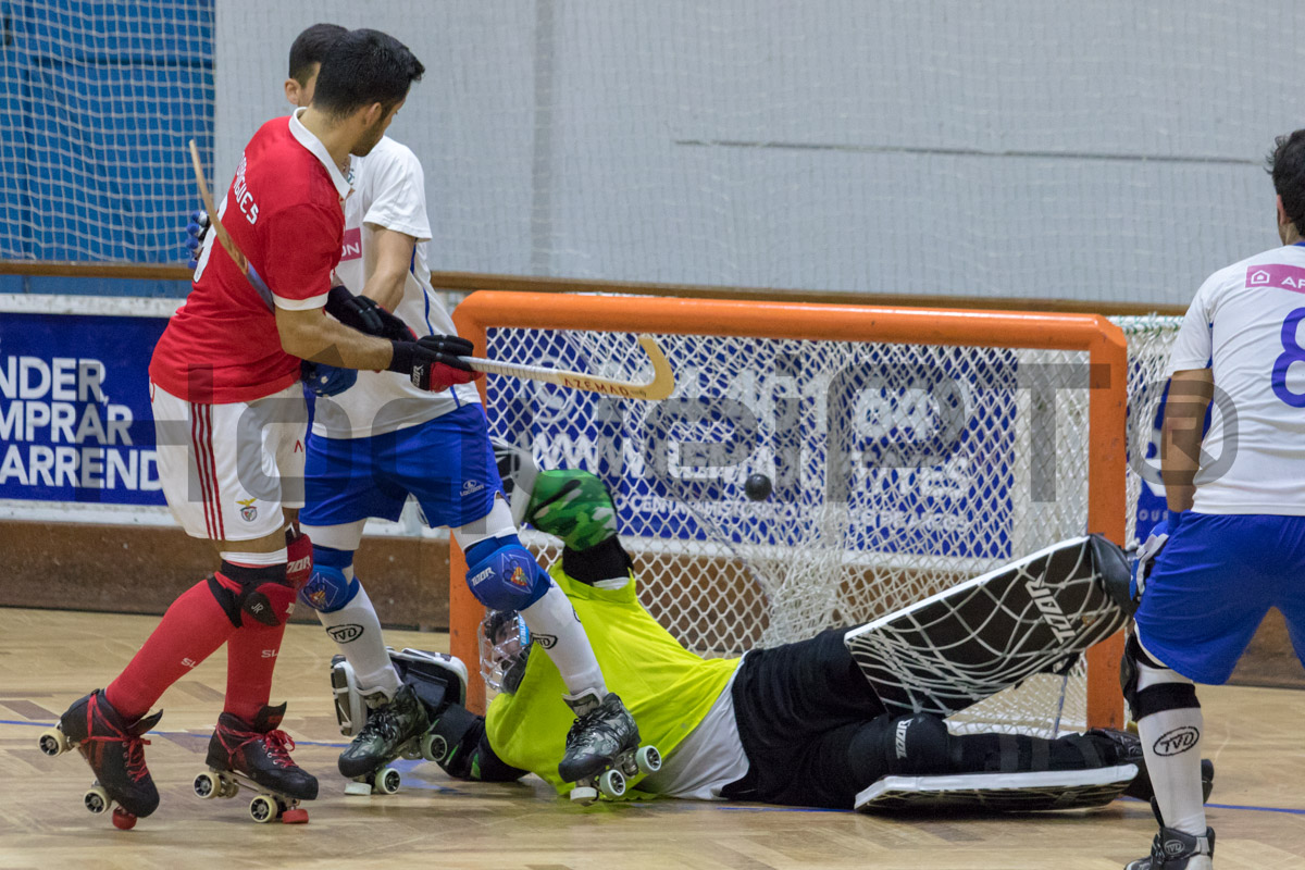 João Rodrigues fez o 4-6 a oito segundos do fim do 