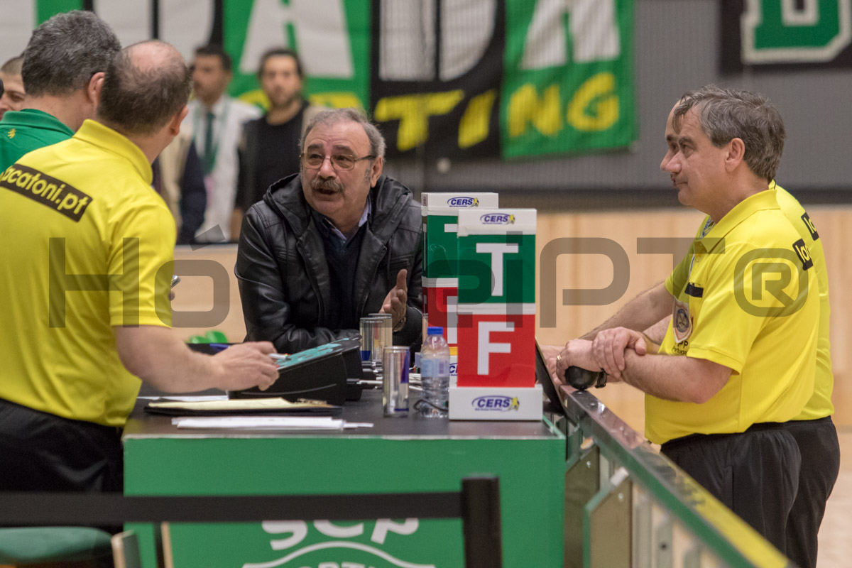 Falha passou em claro à equipa de arbitragem... e a todos em pista