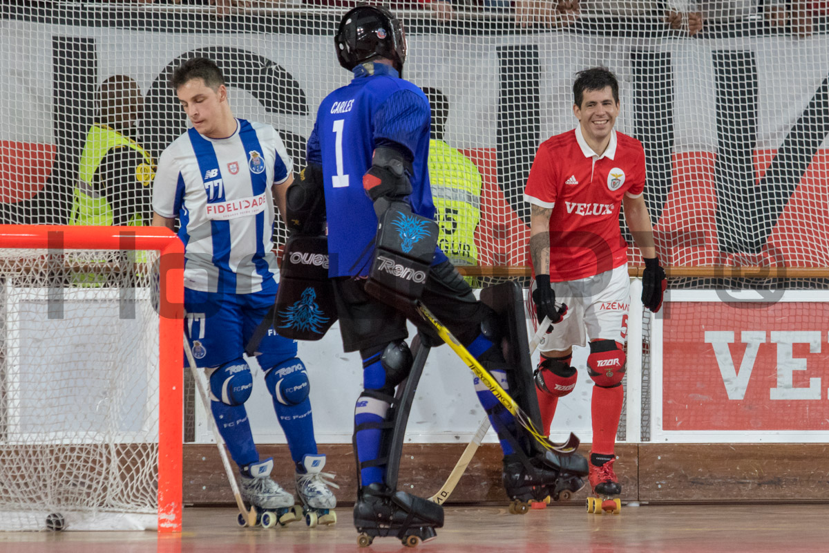 Benfica tem levado a melhor na Luz, mas Porto sorriu por último em confrontos na Liga Europeia