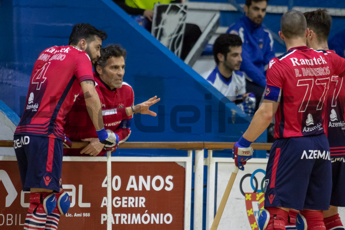 Jogo em Paço de Arcos foi o último de Tó Neves à frente da equipa