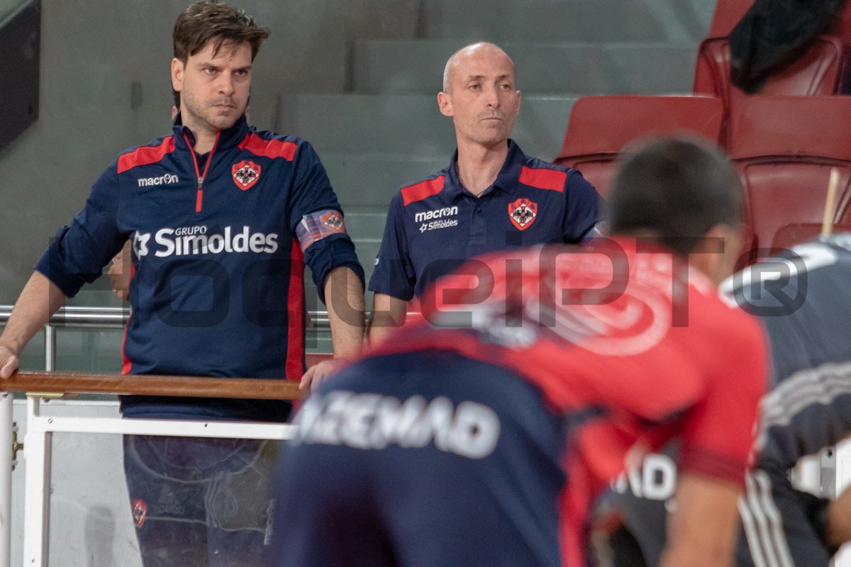 No segundo jogo à frente da Oliveirense, Renato Garrido e Edo Bosch ainda procuram a melhor 