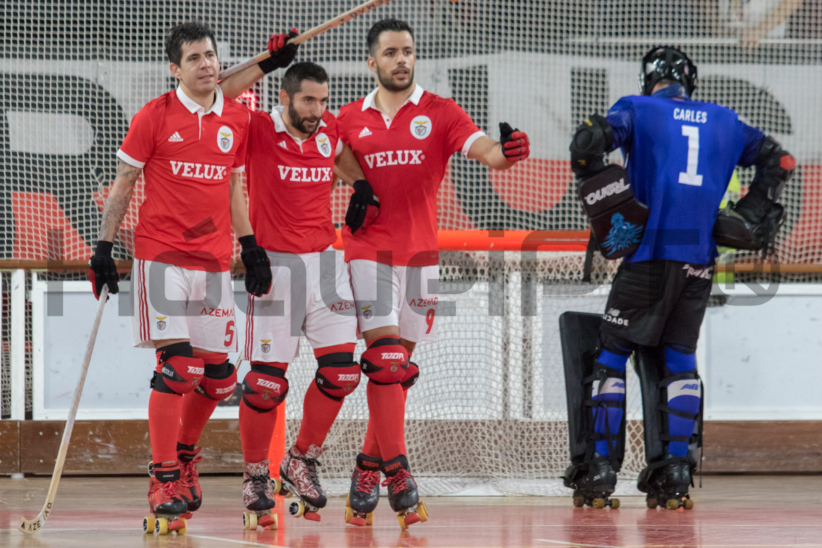 Vitória em casa por quatro golos vale vantagem no confronto directo ao Benfica