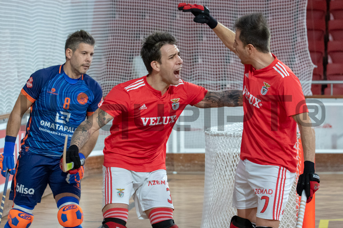 Albert Casanovas e Jordi Adroher estiveram às ordens de Dominguez no Reus e na selecção espanhola e voltam a estar, agora de águia ao peito