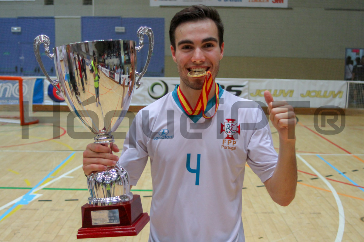 Em Vilanova i la Geltrù, Miguel Vieira sagrou-se campeão do Mundo de Sub-20 pela segunda vez e Carlos não faltou à festa