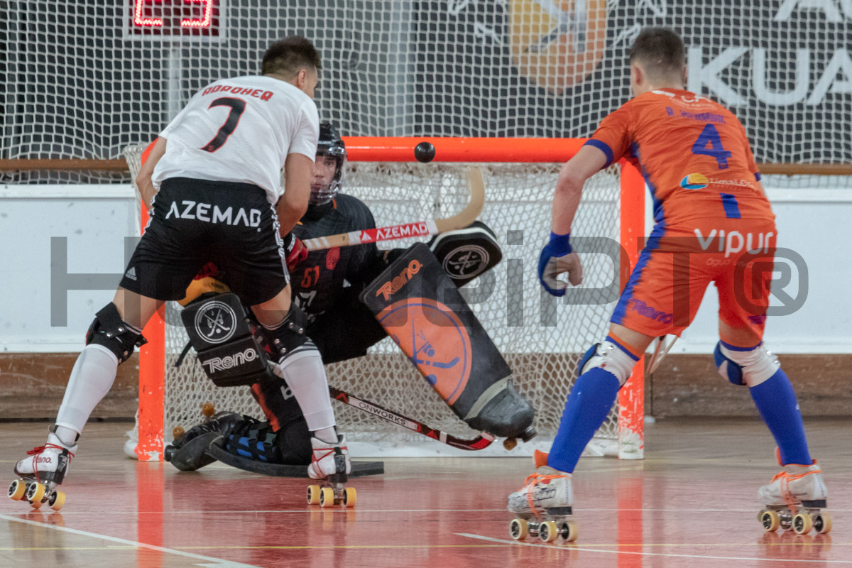 Adroher selou poker com golo de belo efeito