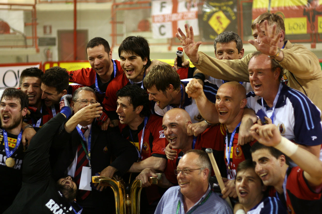 Os campeões de 2009, com muitas caras conhecidas