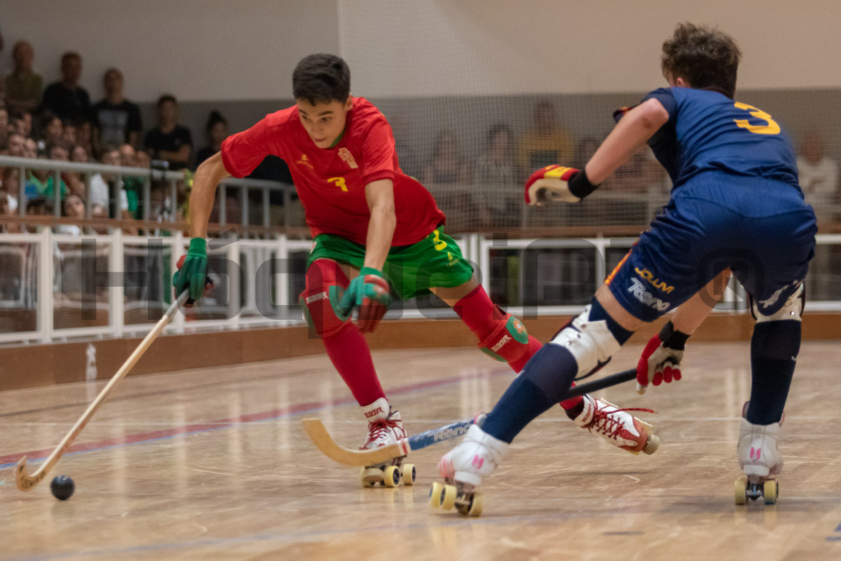 Zé Miranda foi dos que mais “agitou” o jogo português, mas Portugal pecou sempre na concretização