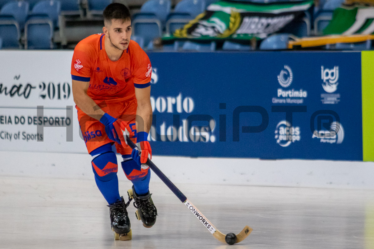 Gonçalo Neto assinou hat-trick em Almeirim