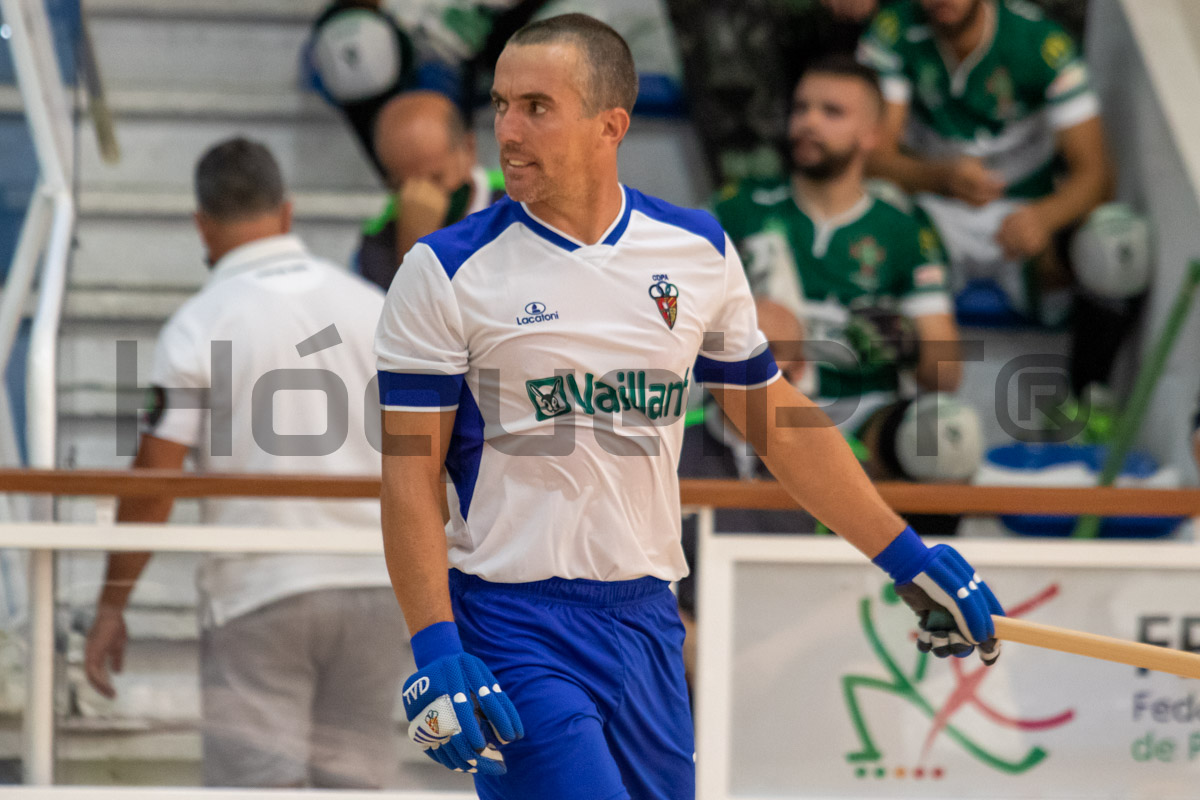 Ricardo Barreiros assinou três golos, dois deles nos últimos três minutos de jogo, anulando a vantagem adversária