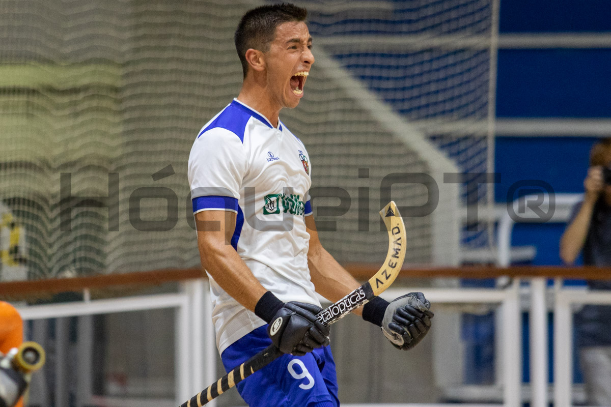Filipe Fernandes assinou um hat-trick na vitória do Paço de Arcos