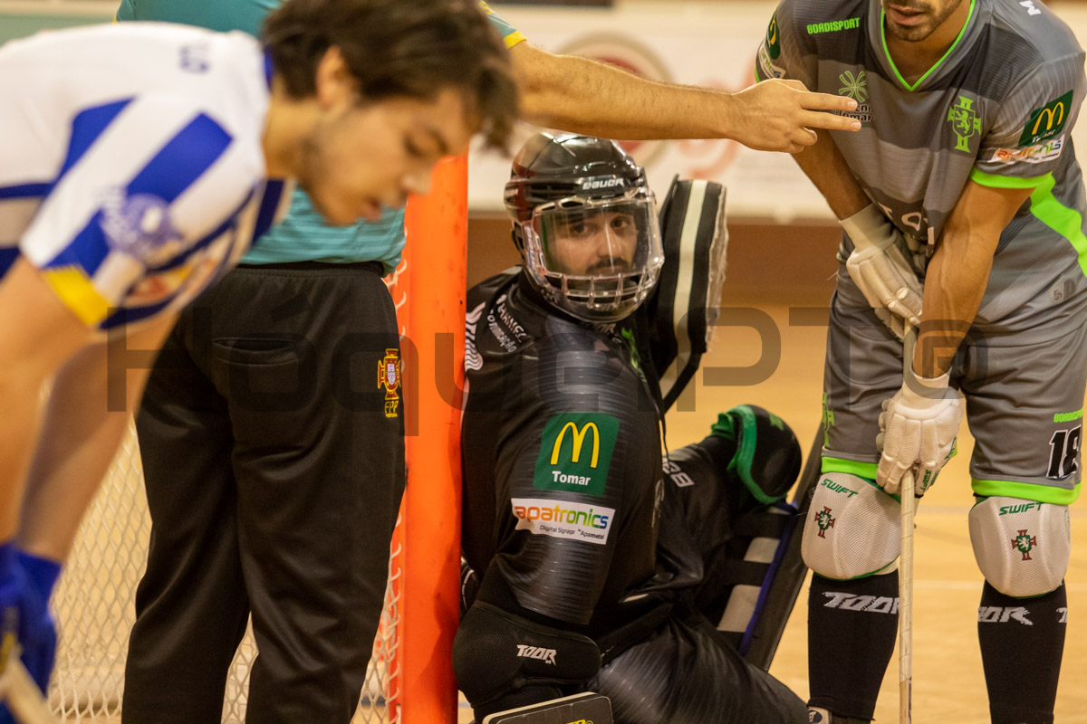 Vindo do campeonato italiano, Francisco Veludo é garante na baliza tomarense