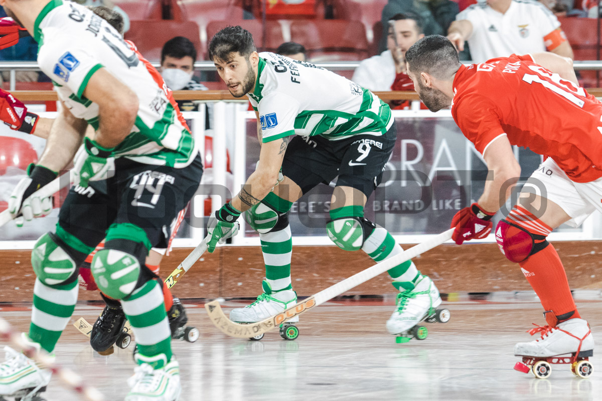 Ferran Font marcou o único tento do Sporting. Mas também viu dois azuis.
