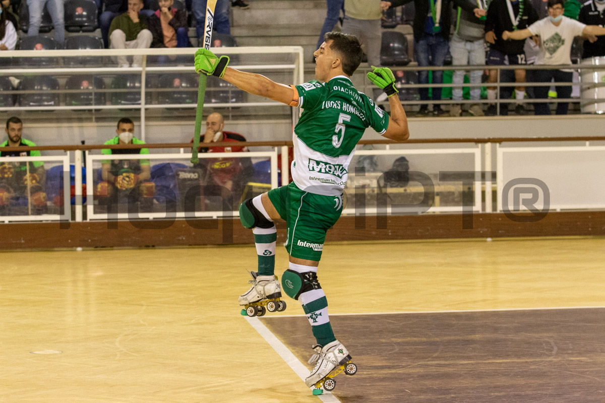 Lucas Honório agitou o ataque tomarense e veria o seu esforço recompensado de grande penalidade.