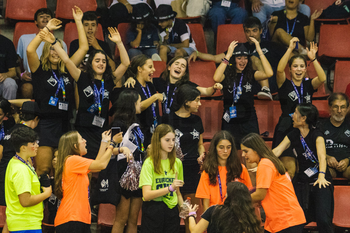 Festa contagiante. A Académica viveu a Eurockey Cup como ninguém.