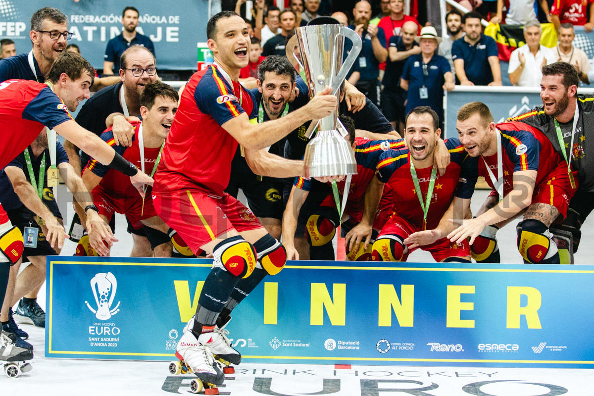 Pau Bargalló levantou, como capitão, o troféu do Campeonato da Europa pela terceira vez consecutiva.