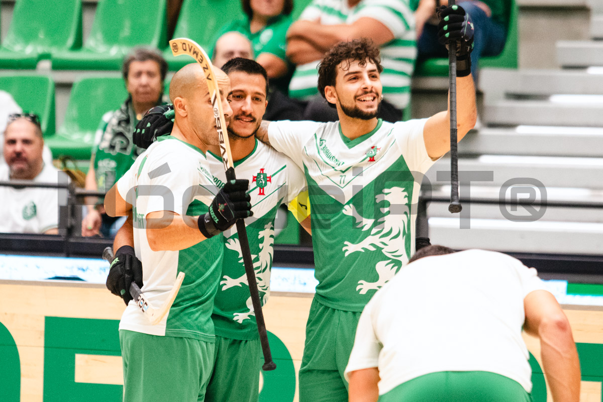 Tato Ferruccio, muito visado pelos adeptos leoninos, inaugurou o marcador.