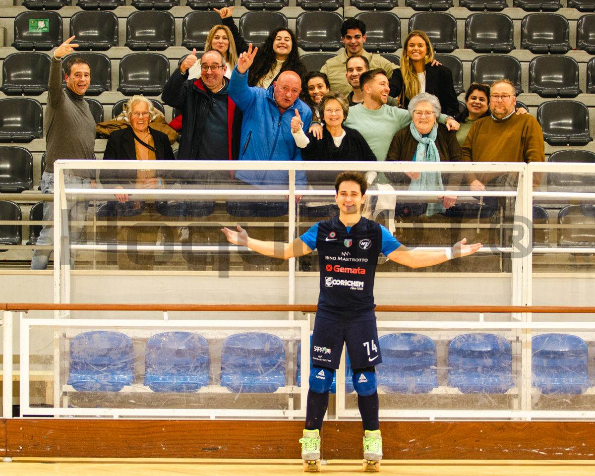 Em Tomar, Diogo Neves teve uma claque de mais de duas dezenas (nem todos na foto), com família e amigos a não perderem a oportunidade de dizer 