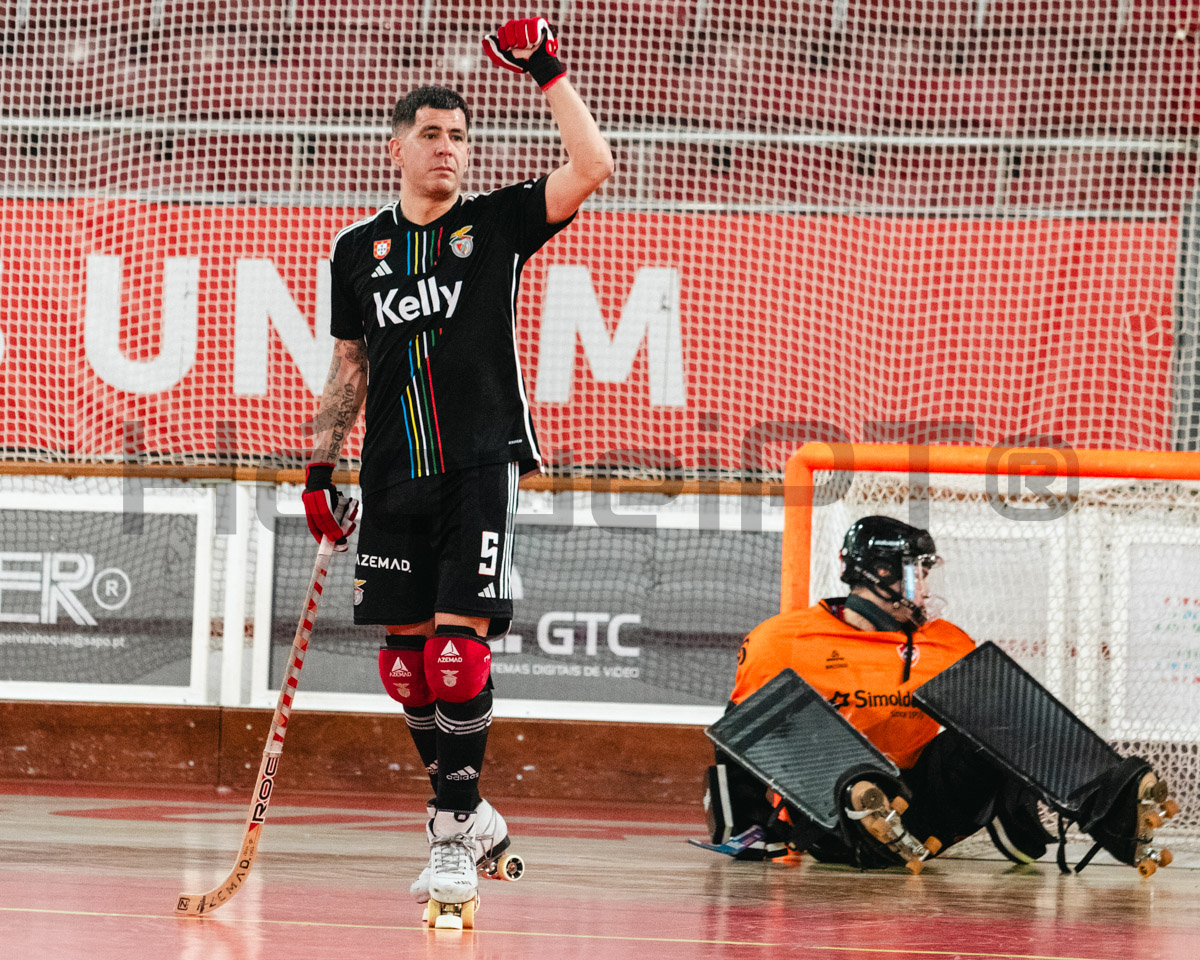 Carlos Nicolia foi eficaz de grande penalidade. Já de livre directo, Xano Edo ganhou os dois duelos.