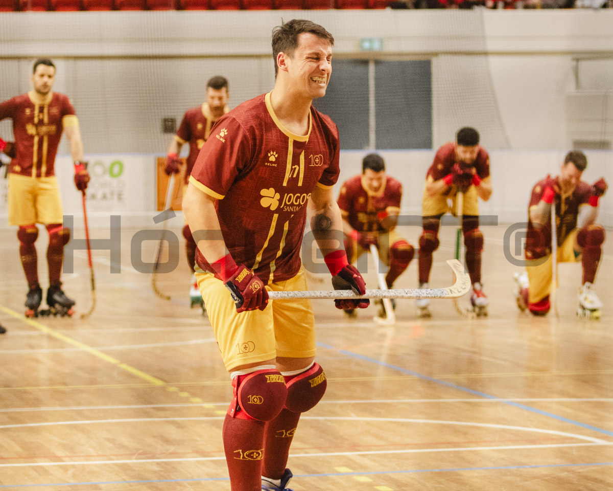Gonçalo Alves, em claro sofrimento, transformou duas grandes penalidades no apuramento de Portugal para a final da Taça das Nações.
