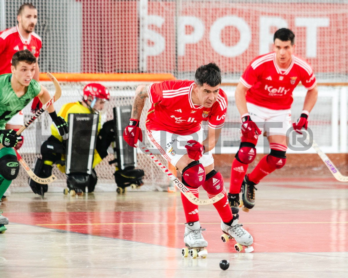 Carlos Nicolia regressou com apenas seis minutos e meio na primeira parte, mas teria mais minutos no período mais eficaz dos encarnados na etapa complementar. Reforço para o play-off?