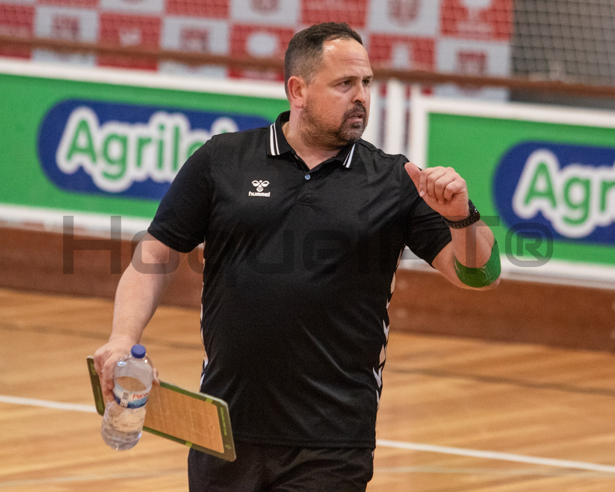 Pedro Afonso continua no comando técnico do Candelária.