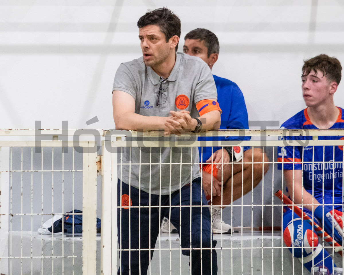O treinador André Torres continuará como timoneiro da equipa vianense, com a objectiva missão de manutenção.