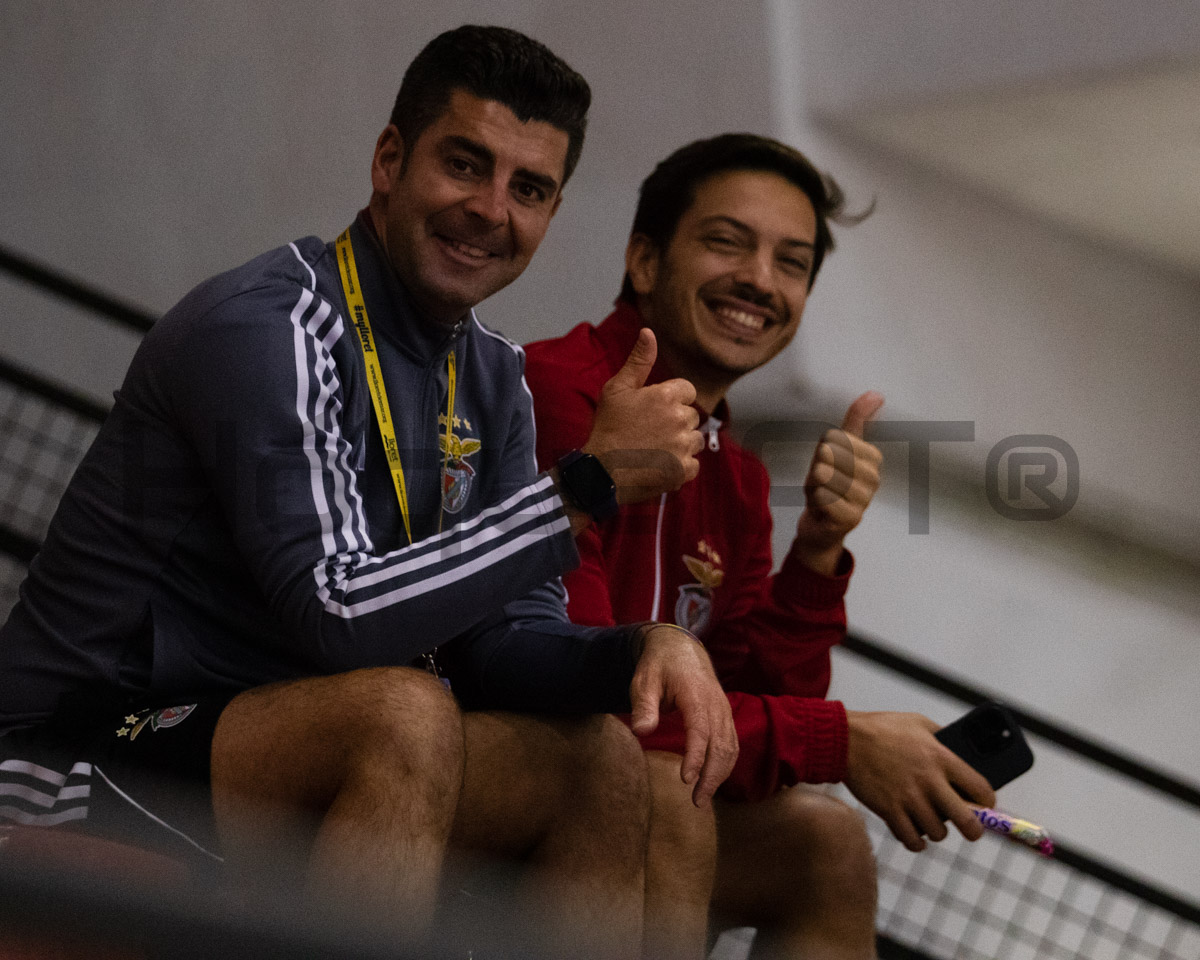 Suissas e Hugo Nascimento deixam a estrutura encarnada rumo ao comando técnico de, respectivamente, Sintra (seniores) e Vilafranquense (Sub-19 e Sub-23), respectivamente.