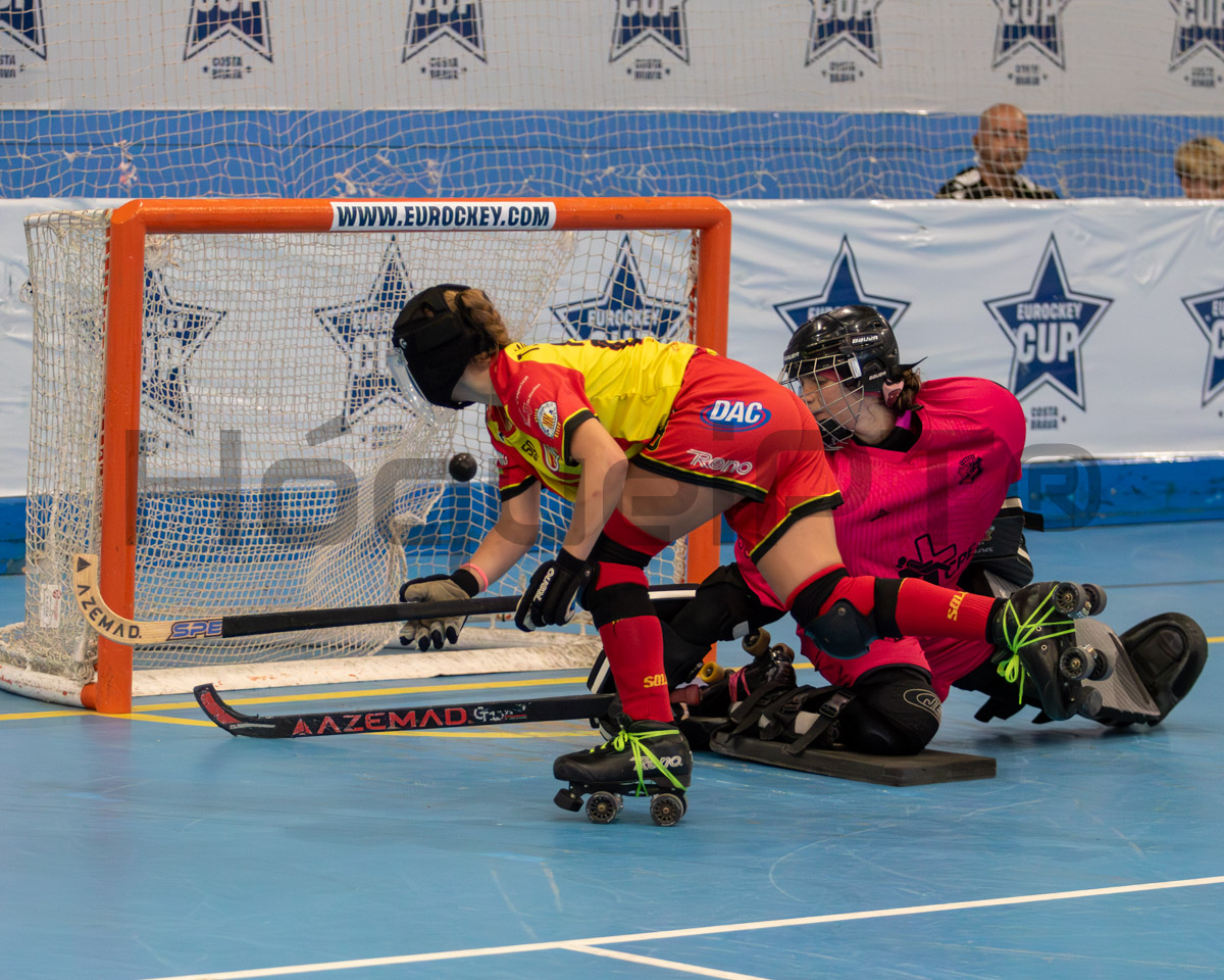 Tania Padrosa, com um hat-trick, foi determinante no apuramento do Manlleu.