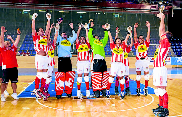 Vic conquistou a Supercopa em 2010 com uma reviravolta memorável. Foto: Pep Morata / Mundo Deportivo.
