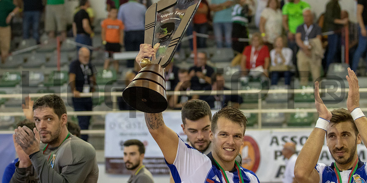 Porto vence Supertaça