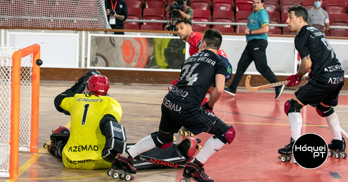 Oliveirense vence na Luz e 'vira' vantagem