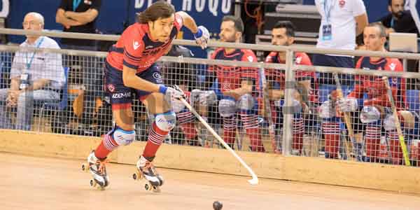 Oliveirense vira jogo, mas empata... e perde liderança