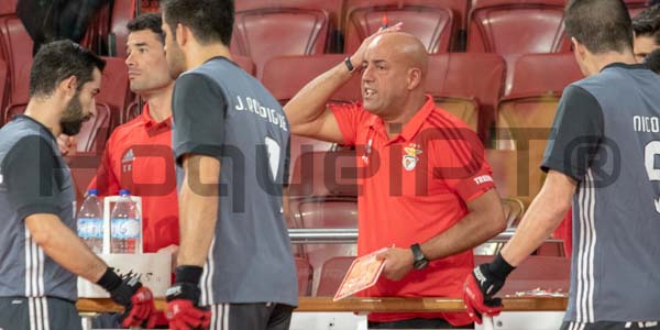 «Não é benéfico o Campeonato estar sistematicamente a parar...»