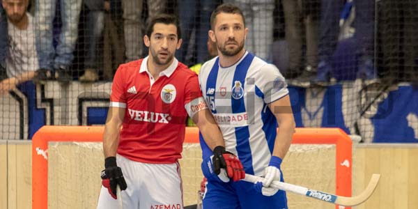 Porto e Benfica empatam (a sete!) e Sporting sobe à liderança
