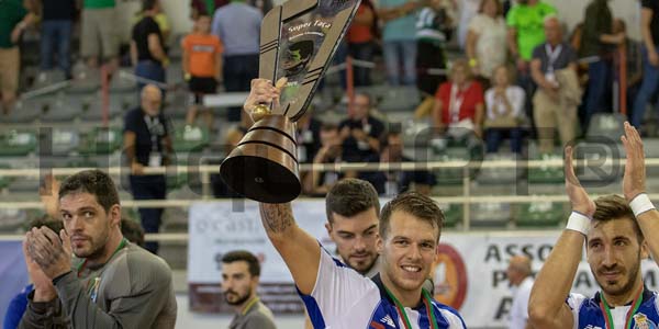 Porto vence Supertaça