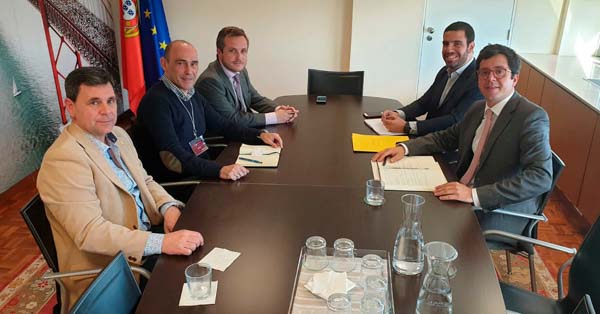 Sénica e Varandas reuniram com o Governo... mas à vez