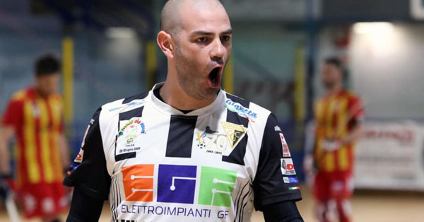 Viareggio 'bate' bicampeão no primeiro jogo das 'meias'